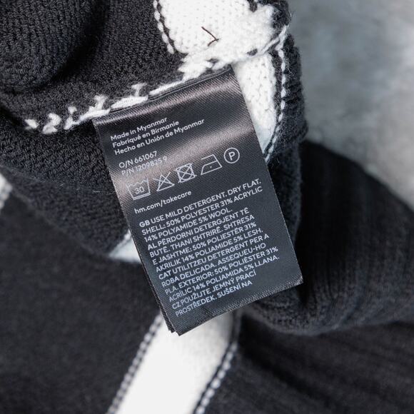 H&M Loose Fit Black Ivory Striped Crewneck Sweater Womens Size L - Picture 8 of 9